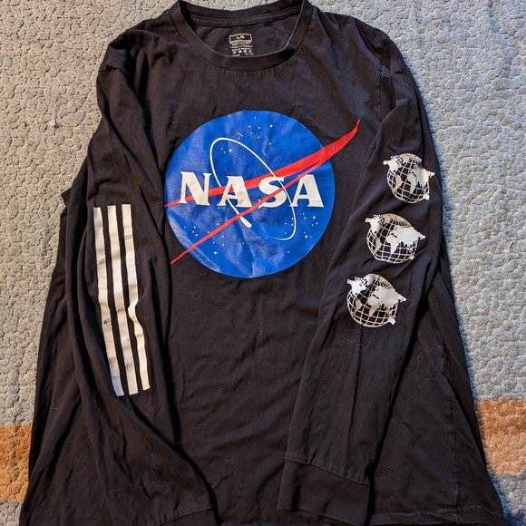 NASA Longsleeve - Picture 1 of 3